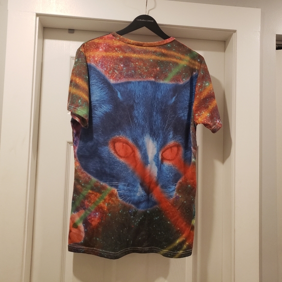 Amazing Laser Cat Shirt - Size L/XL - Picture 3 of 4